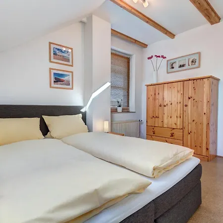 Kira * 제바트헤링스도르프